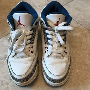 Air Jordan retro 3’s true blue colorway